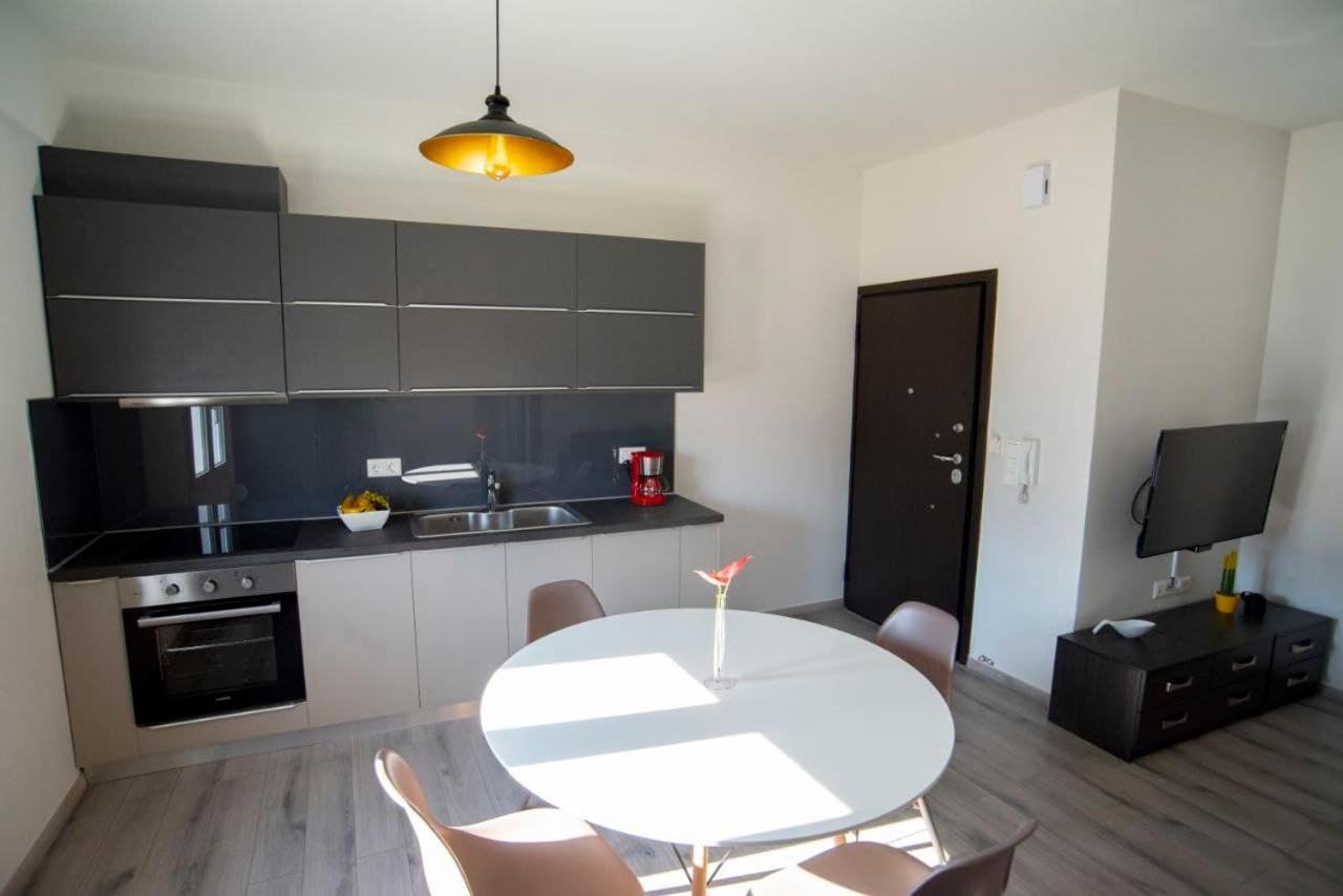 Appartement Ierapetra Flats Extérieur photo
